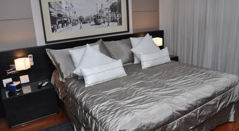 Constantino Hotel E Eventos Juiz de Fora Eksteriør billede A bed with a duvet