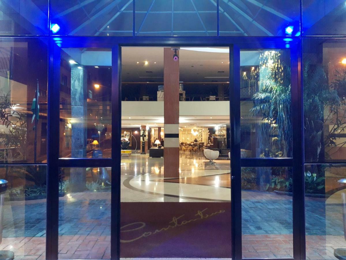 Constantino Hotel E Eventos Juiz de Fora Eksteriør billede Entrance to the lobby